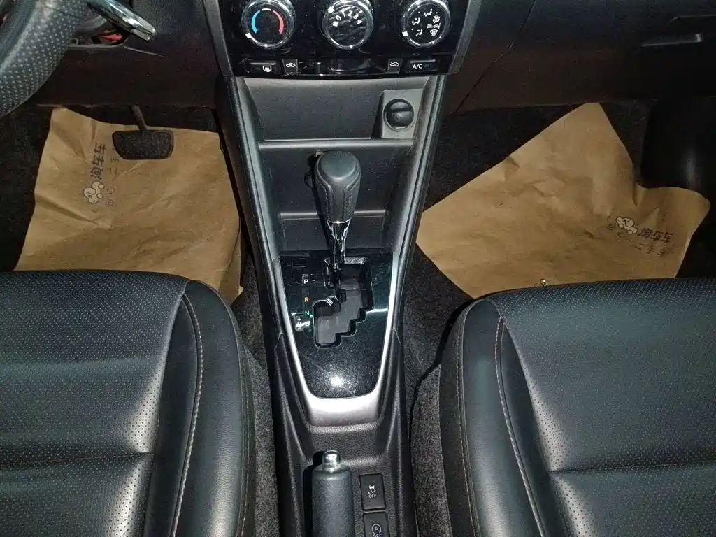 Toyota Yaris L 2019 — фото 14