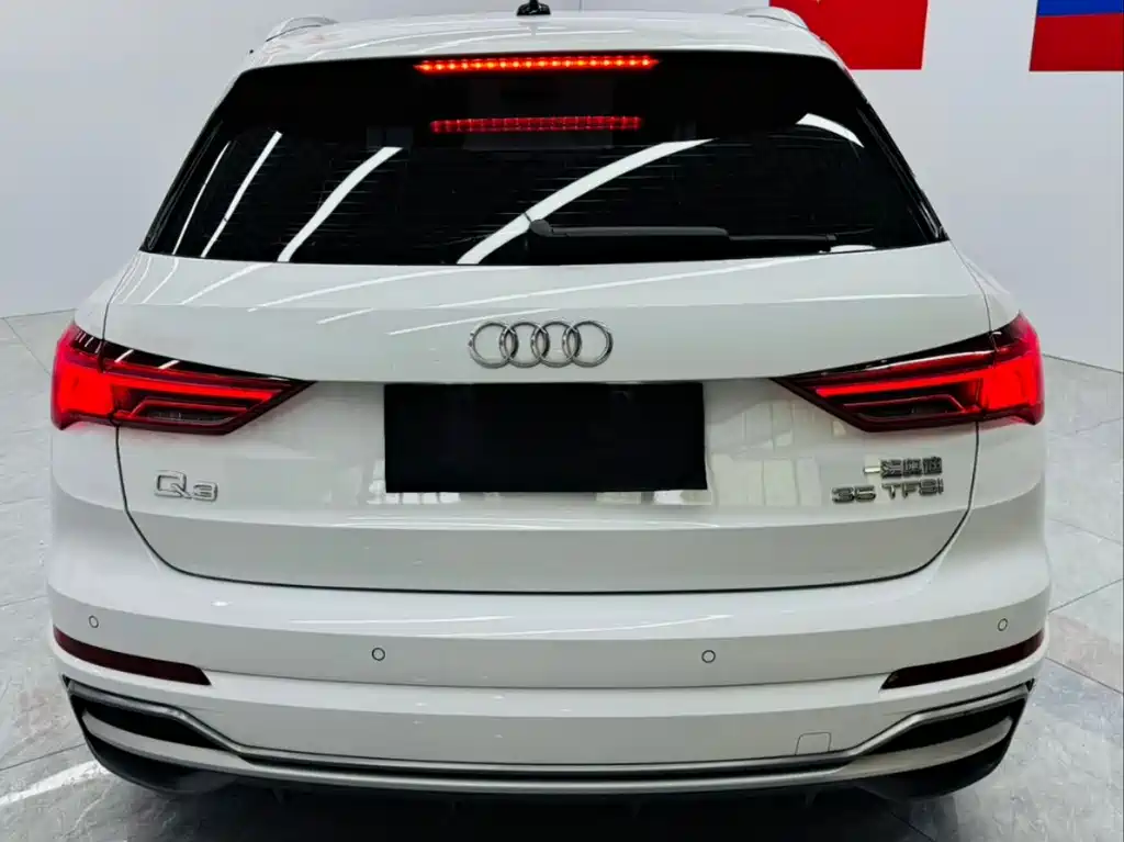 Audi Q3 2022 — фото 13