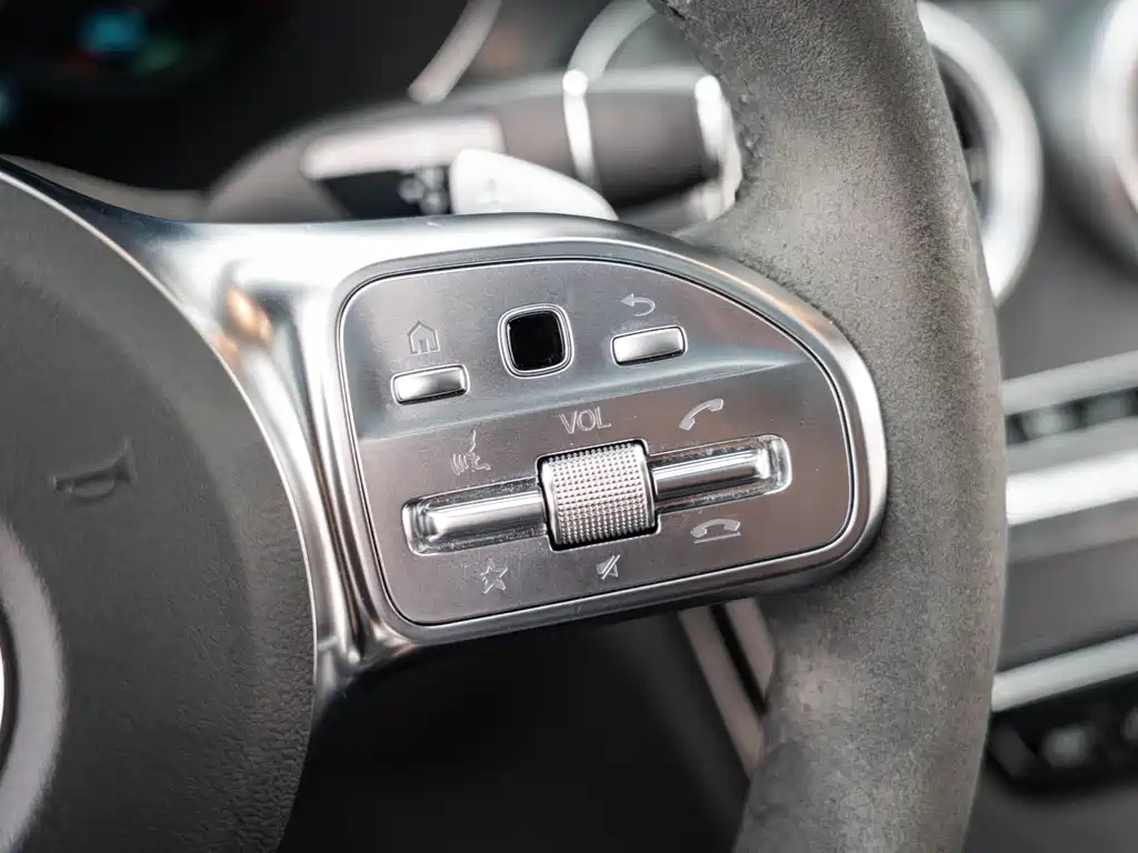 Mercedes-Benz C-Class 2023 — фото 13