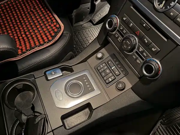 Land Rover Discovery 2015