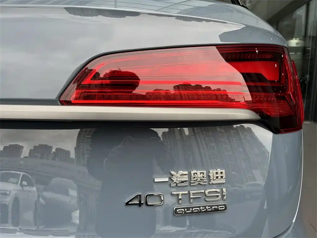 Audi Q5L 2022 — фото 13