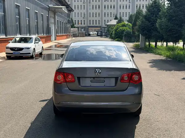 Volkswagen Sagitar 2011