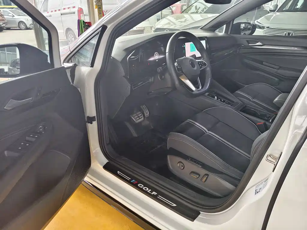 Volkswagen Golf 2022