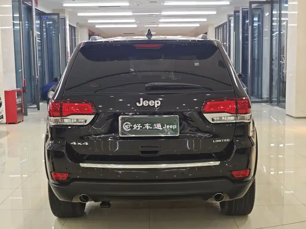 Jeep Grand Cherokee 2021 — фото 16