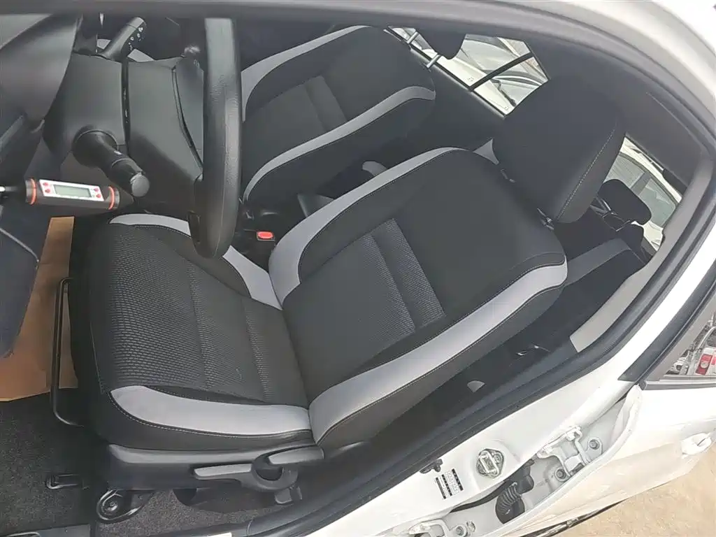 Toyota Yaris L 2021 — фото 15