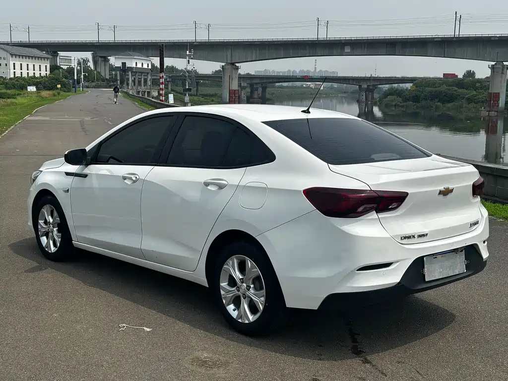 Chevrolet Cavalier 2020 — фото 13