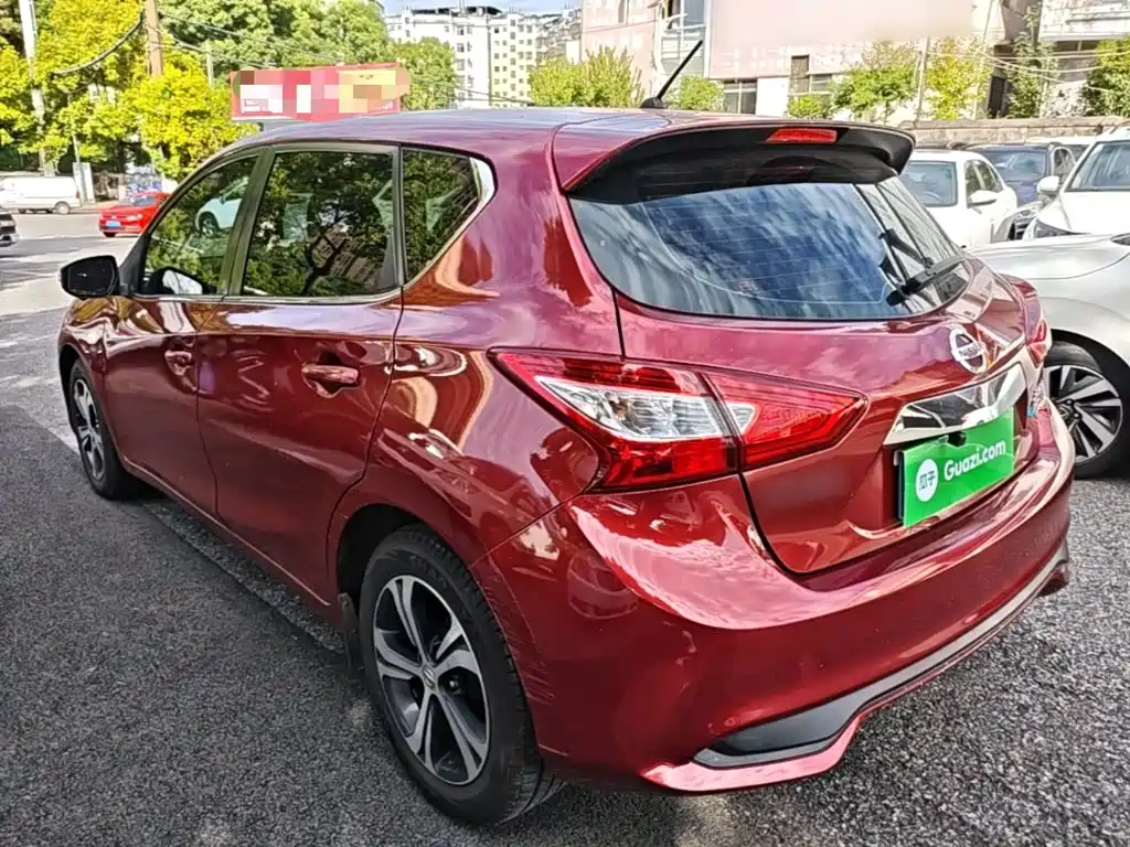 Nissan Tiida 2017 — фото 5