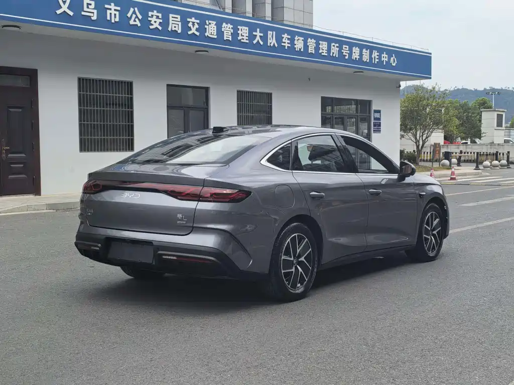 BYD Qin L 2025 — фото 6