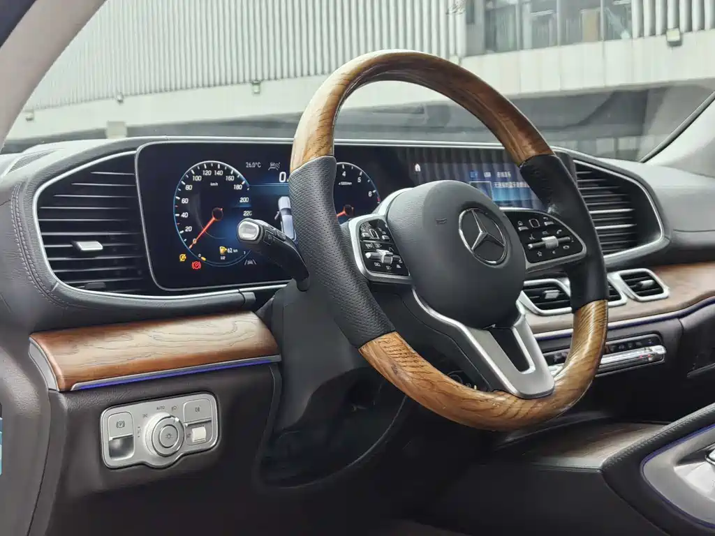 Mercedes-Benz GLE 2019 — фото 20