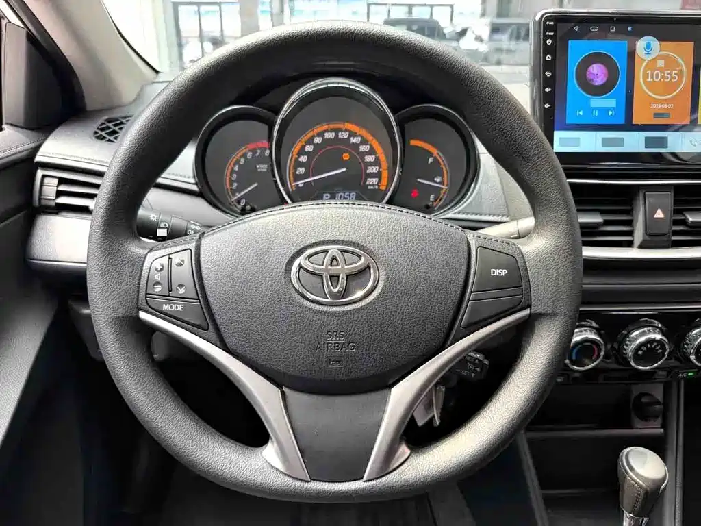 Toyota Yaris L 2022 — фото 8