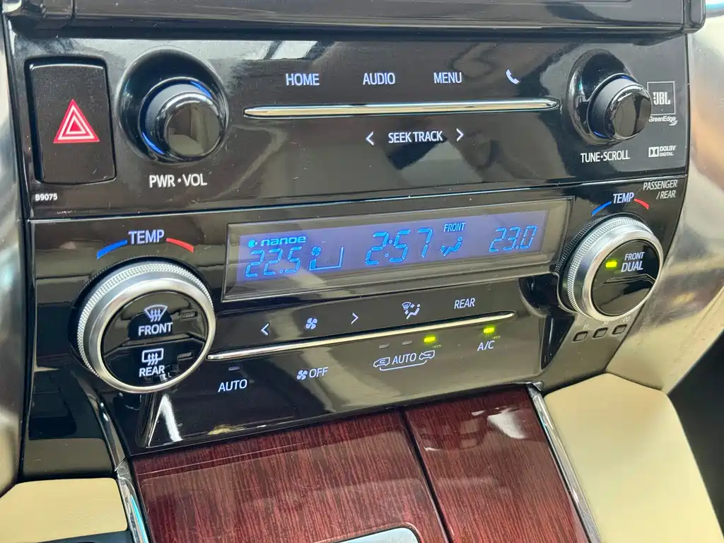 Toyota Alphard 2015 — фото 9