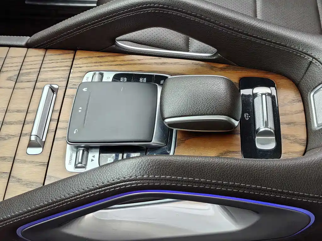 Mercedes-Benz GLE 2019 — фото 19