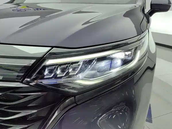 Roewe iMAX8 2022