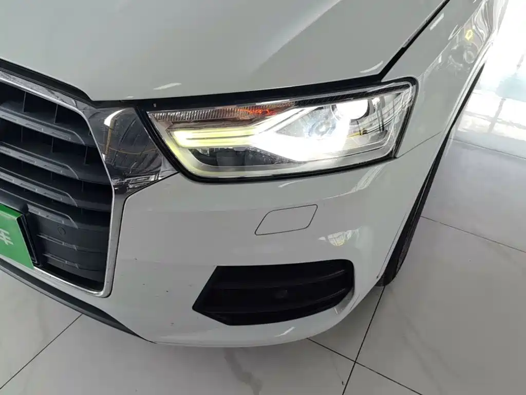 Audi Q3 2016 — фото 24