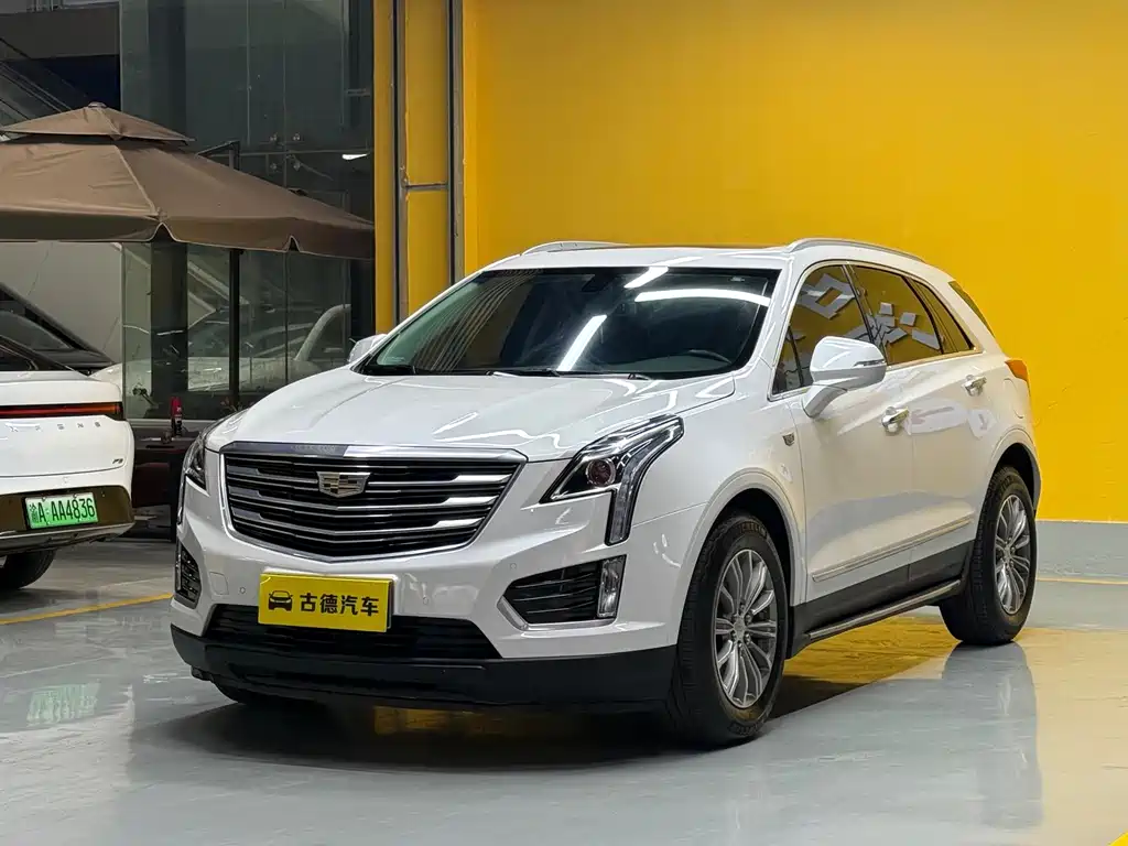 Cadillac XT5 2018 — фото 1