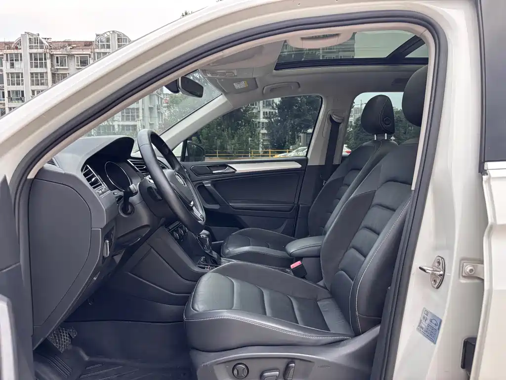 Volkswagen Tiguan L 2019 — фото 10