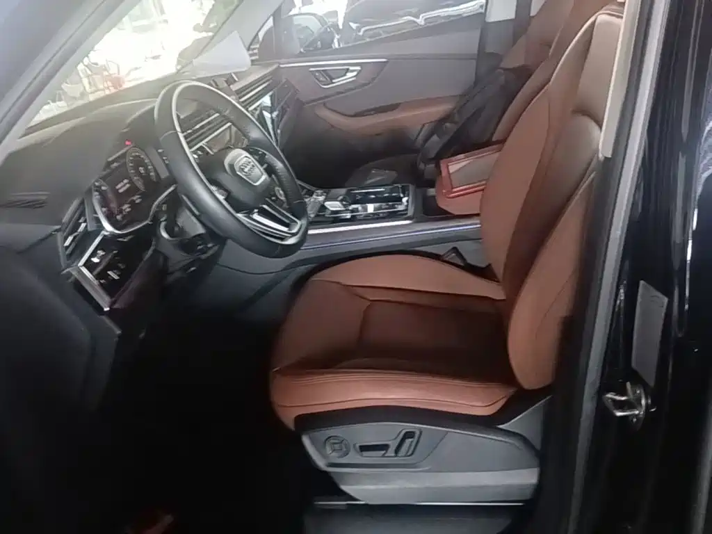 Audi Q7 2020 — фото 15