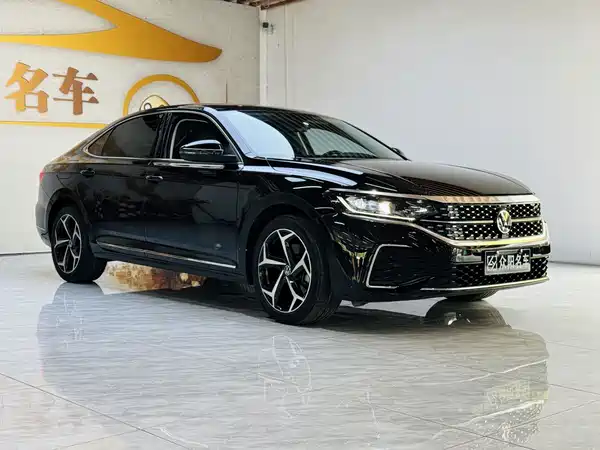 Volkswagen Passat 2024