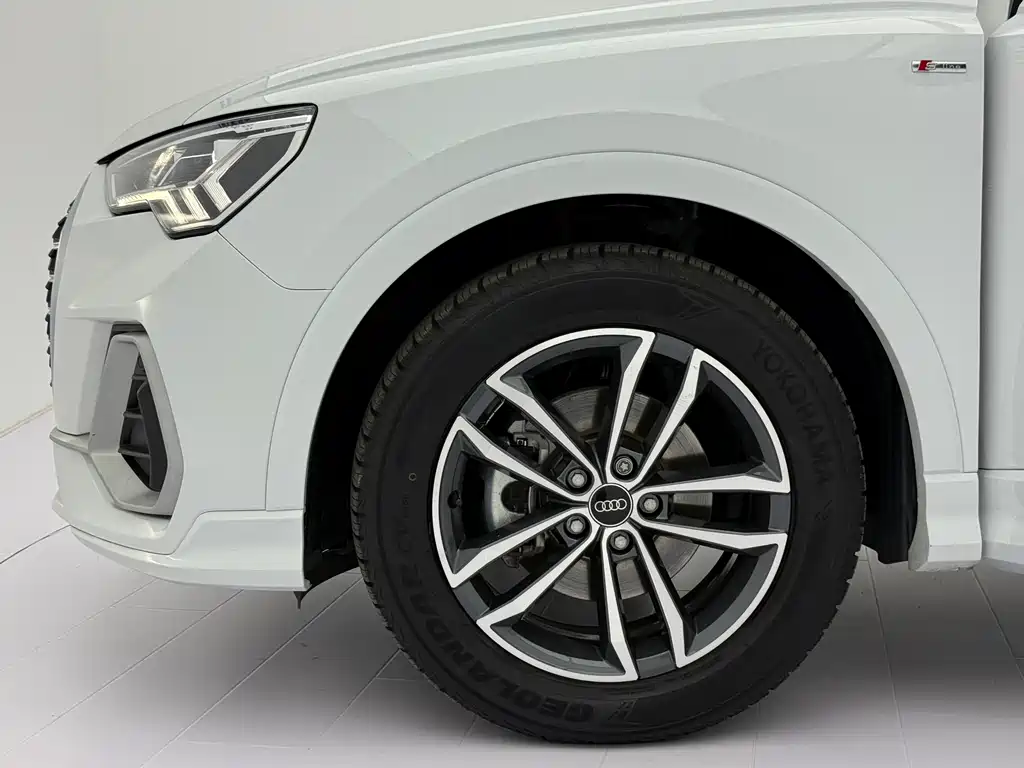 Audi Q3 2023 — фото 22