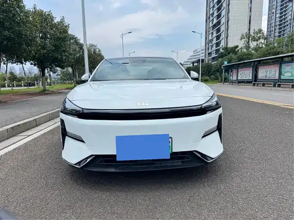 Geely Galaxy L6 2024
