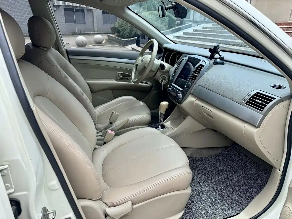Nissan Sylphy 2018 — фото 10