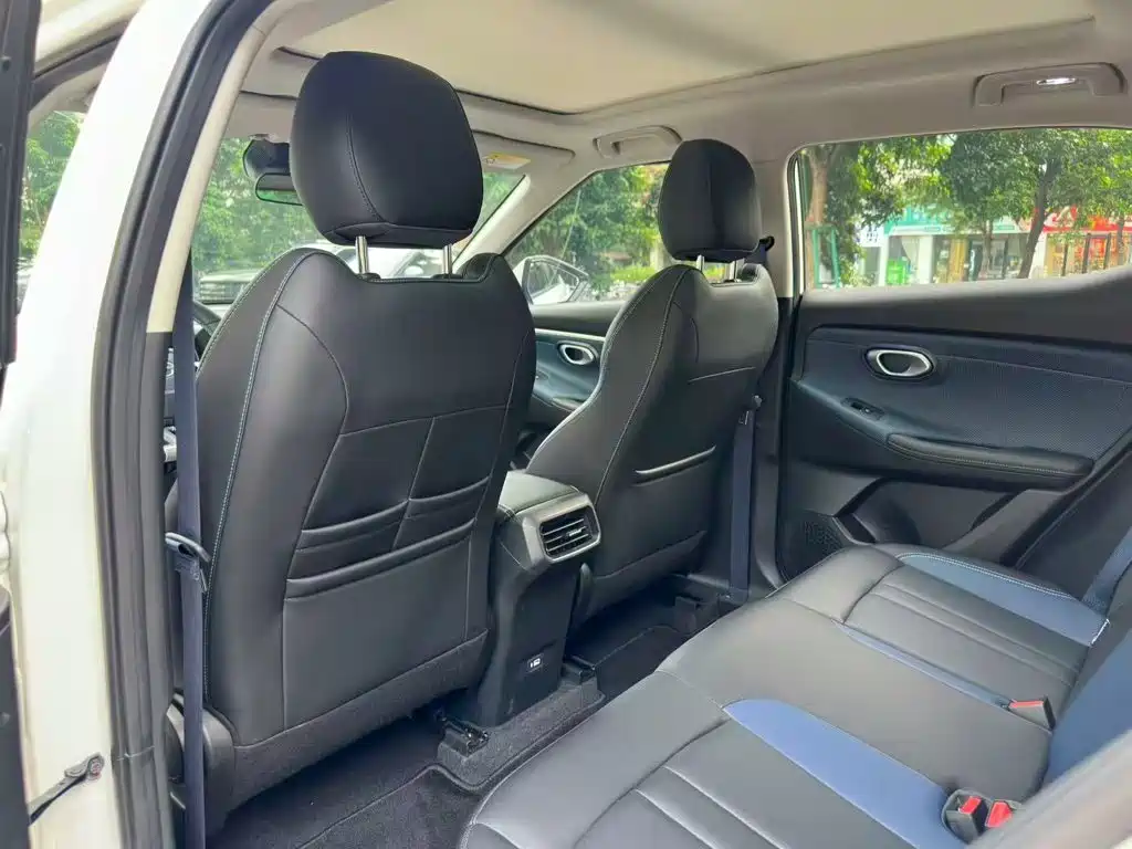 GAC Trumpchi GS3 2025 — фото 11