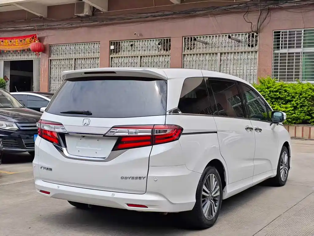 Honda Odyssey 2019 — фото 5