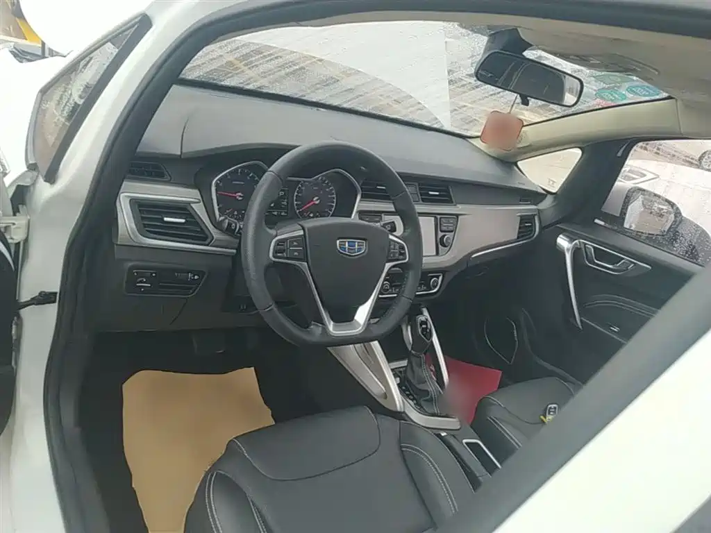 Geely Vision X3 2019 — фото 10