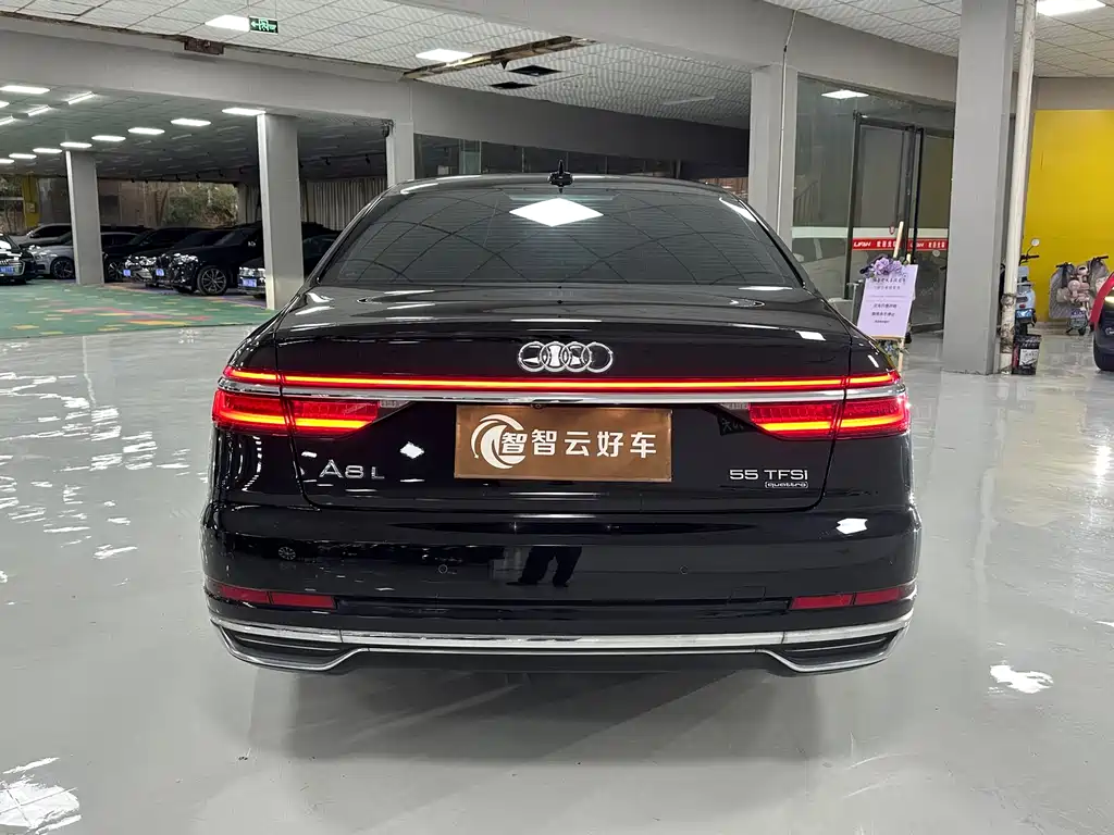 Audi A8 2019 — фото 8