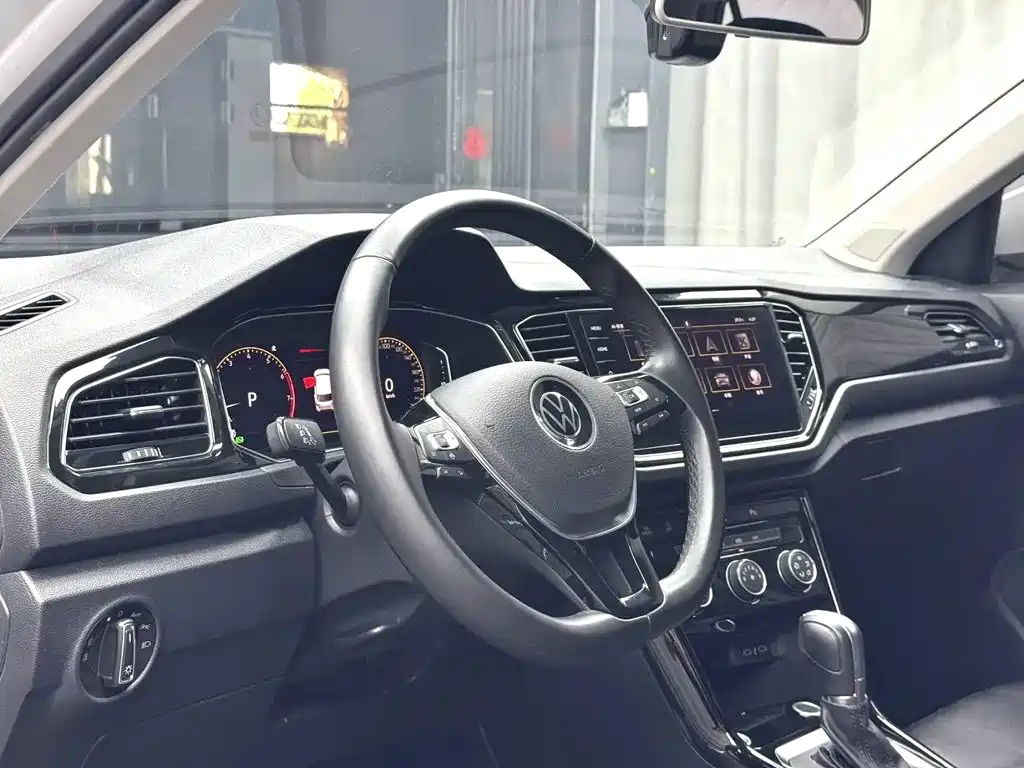 Volkswagen T-Roc 2022 — фото 6
