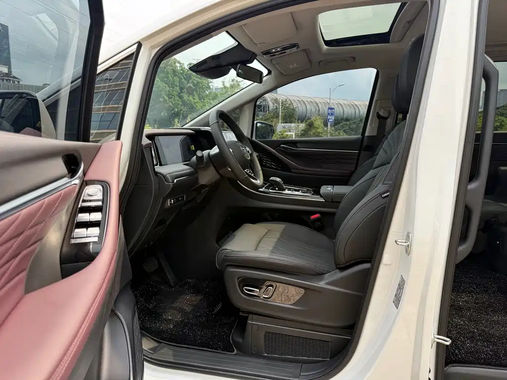 GAC Motor Trumpchi M8 2026 — фото 4