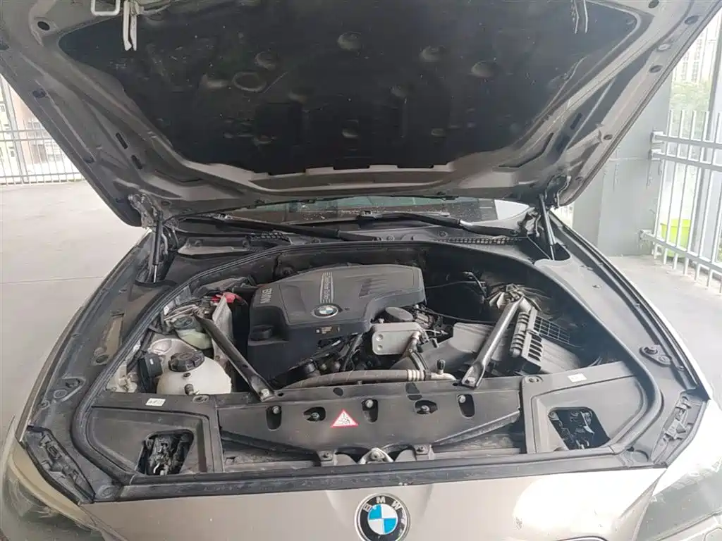 BMW 5 Series 2016 — фото 19