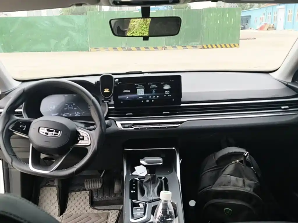 Geely Emgrand 2023 — фото 10