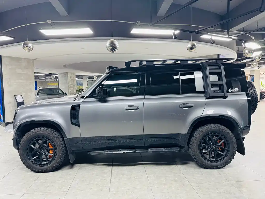 Land Rover Defender 2023 — фото 3