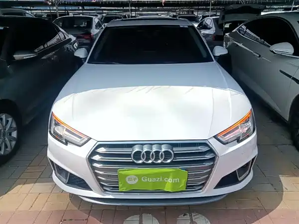 Audi A4L 2019