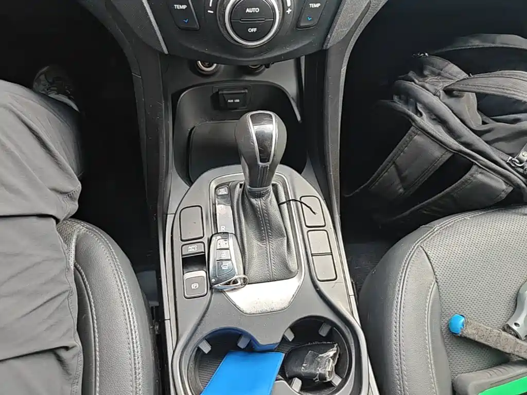 Hyundai Santa Fe 2015 — фото 14