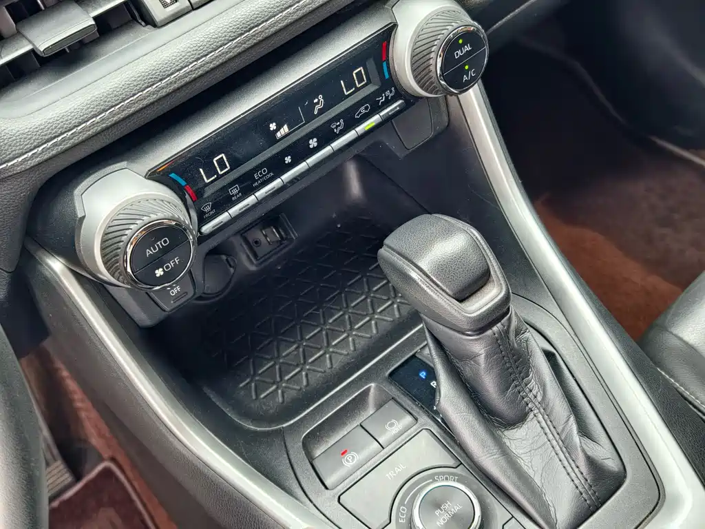Toyota Wildlander 2020 — фото 9