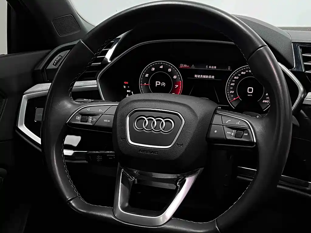 Audi Q3 2024 — фото 22