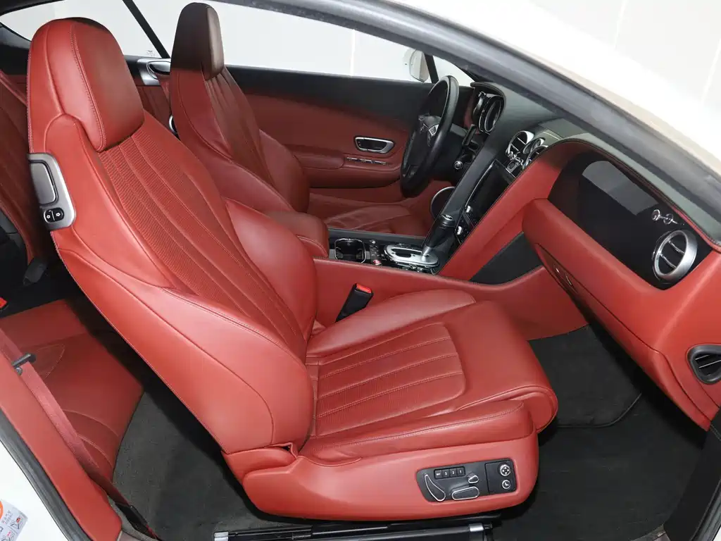 Bentley Continental 2014 — фото 16