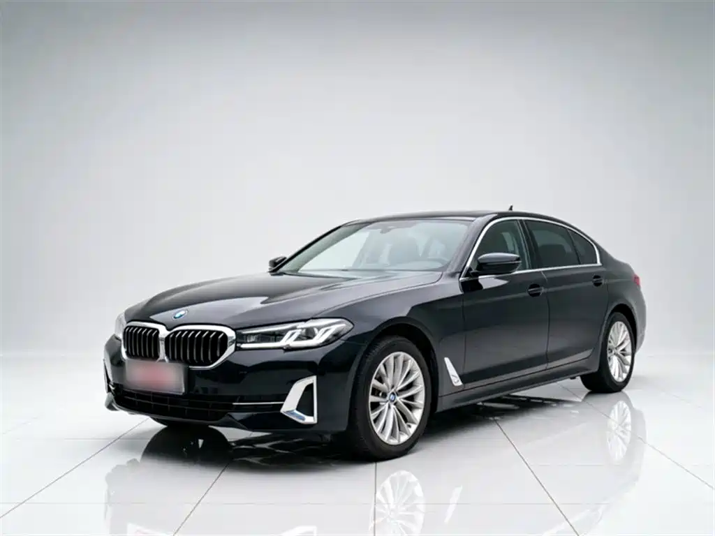 BMW 5 Series 2022 — фото 1