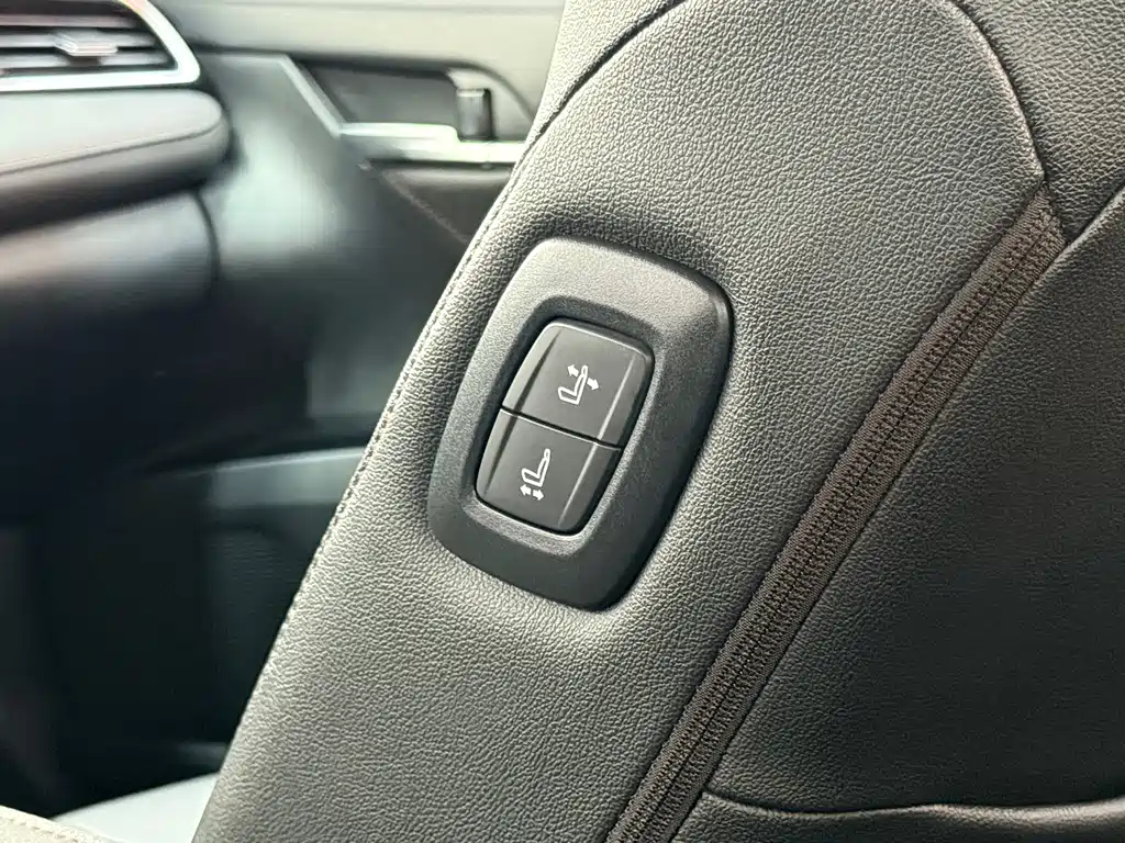 Toyota Camry 2022 — фото 15