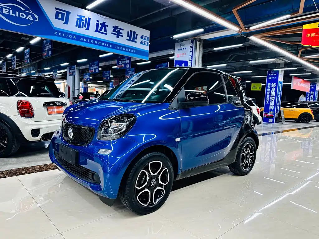 smart Fortwo 2018 — фото 1