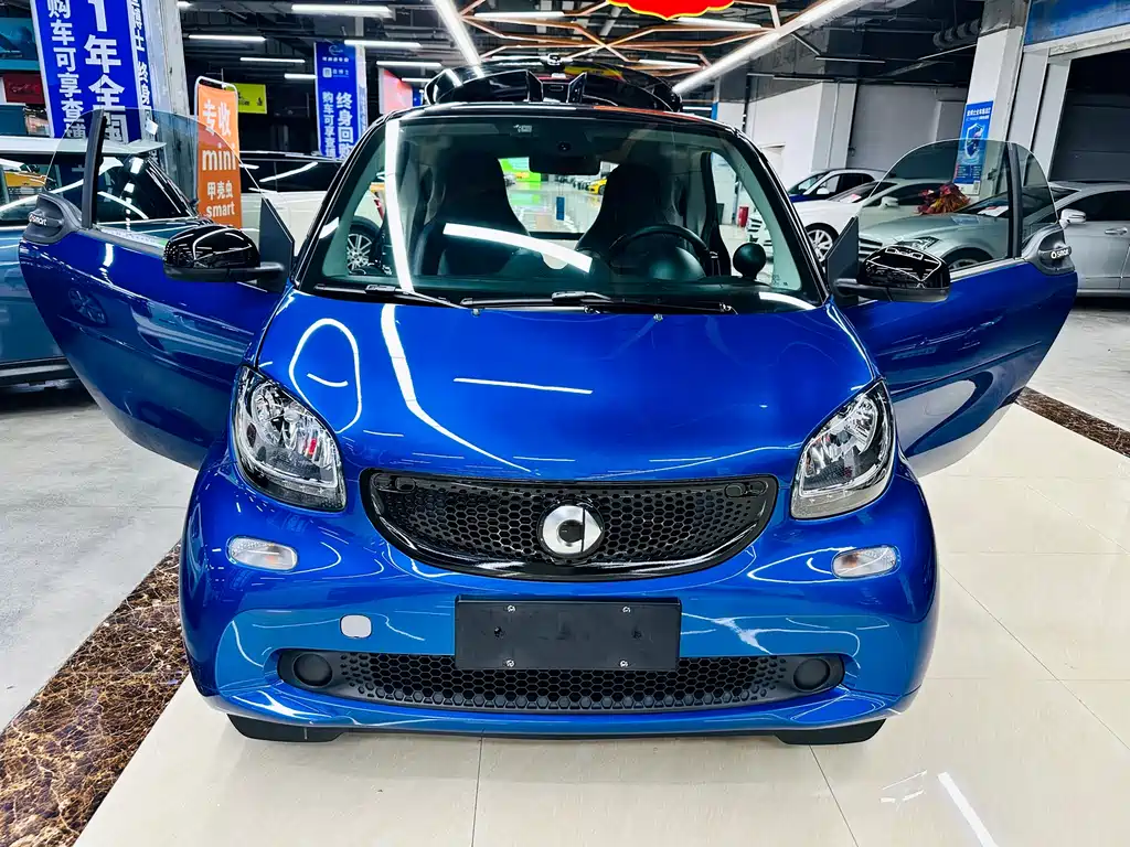 smart Fortwo 2018 — фото 29