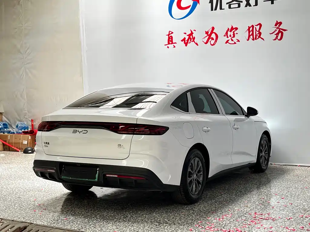 BYD Qin L 2025 — фото 17