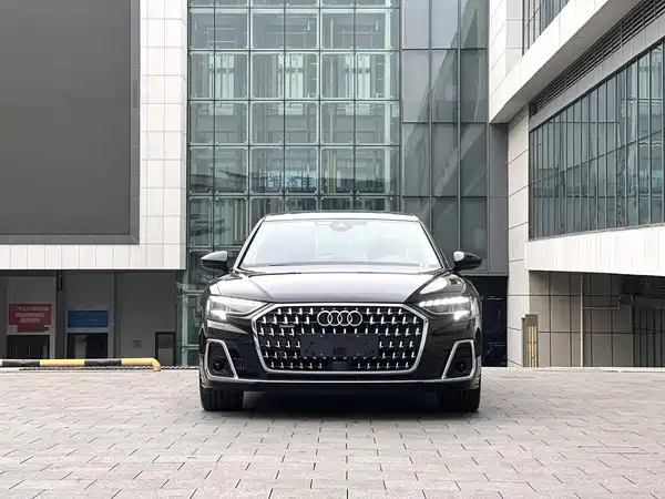 Audi A8 2024