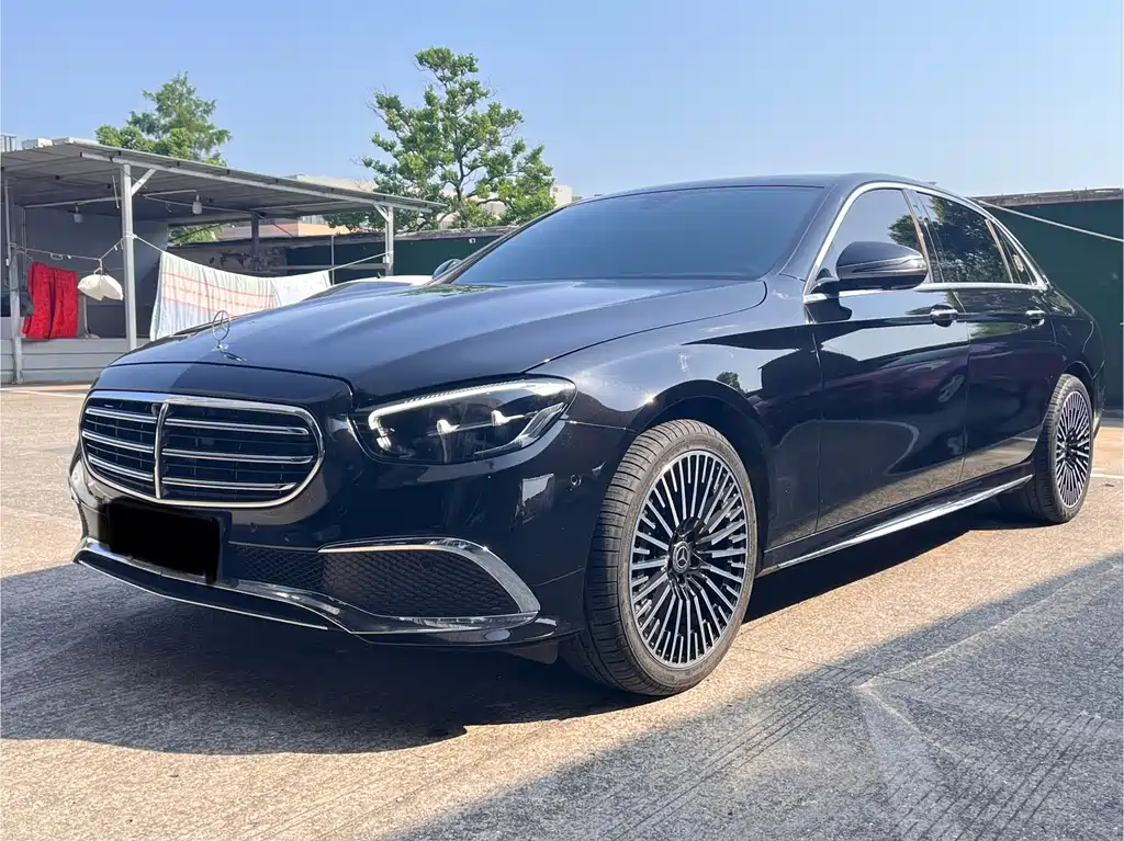 Mercedes-Benz E-Class 2022