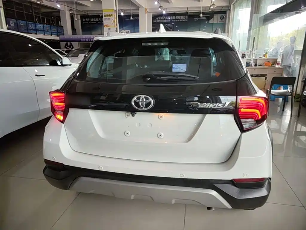 Toyota Yaris L 2022