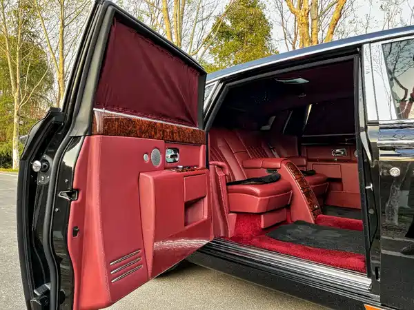 Rolls-Royce Phantom 2006