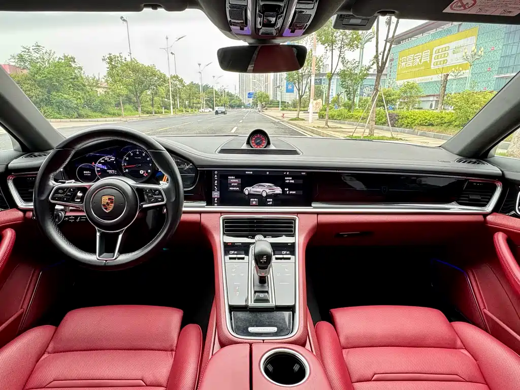 Porsche Panamera 2019 — фото 25