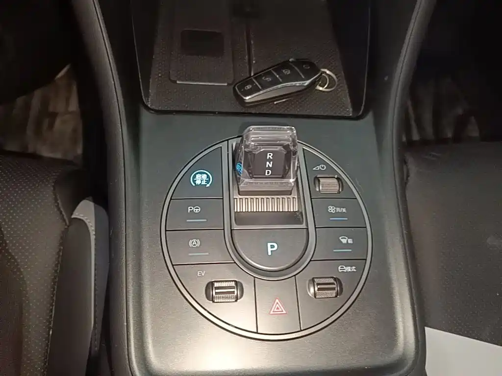 BYD Seal 05 DM-i 2025 — фото 14